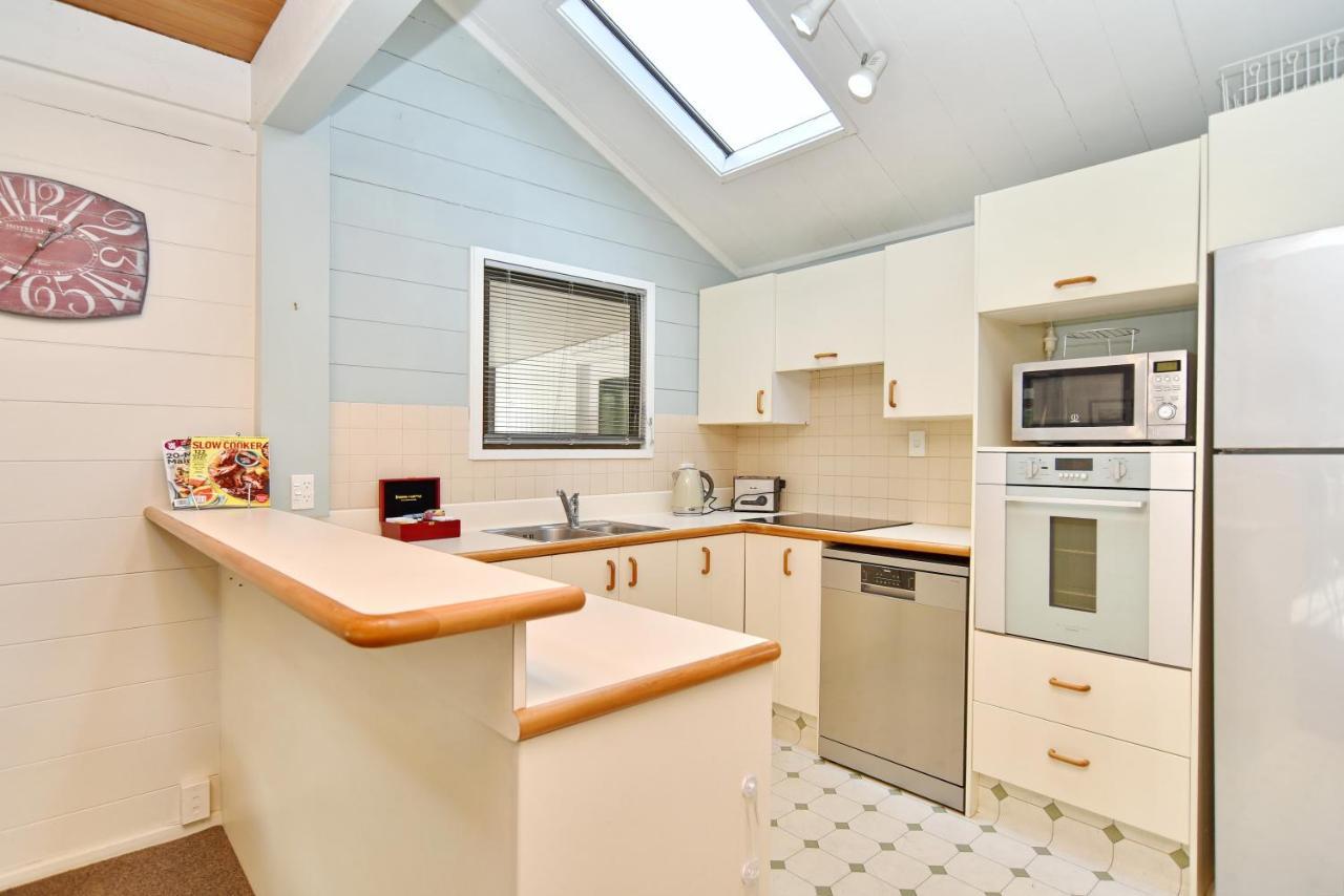 Merivale Lane - Christchurch Holiday Homes ภายนอก รูปภาพ