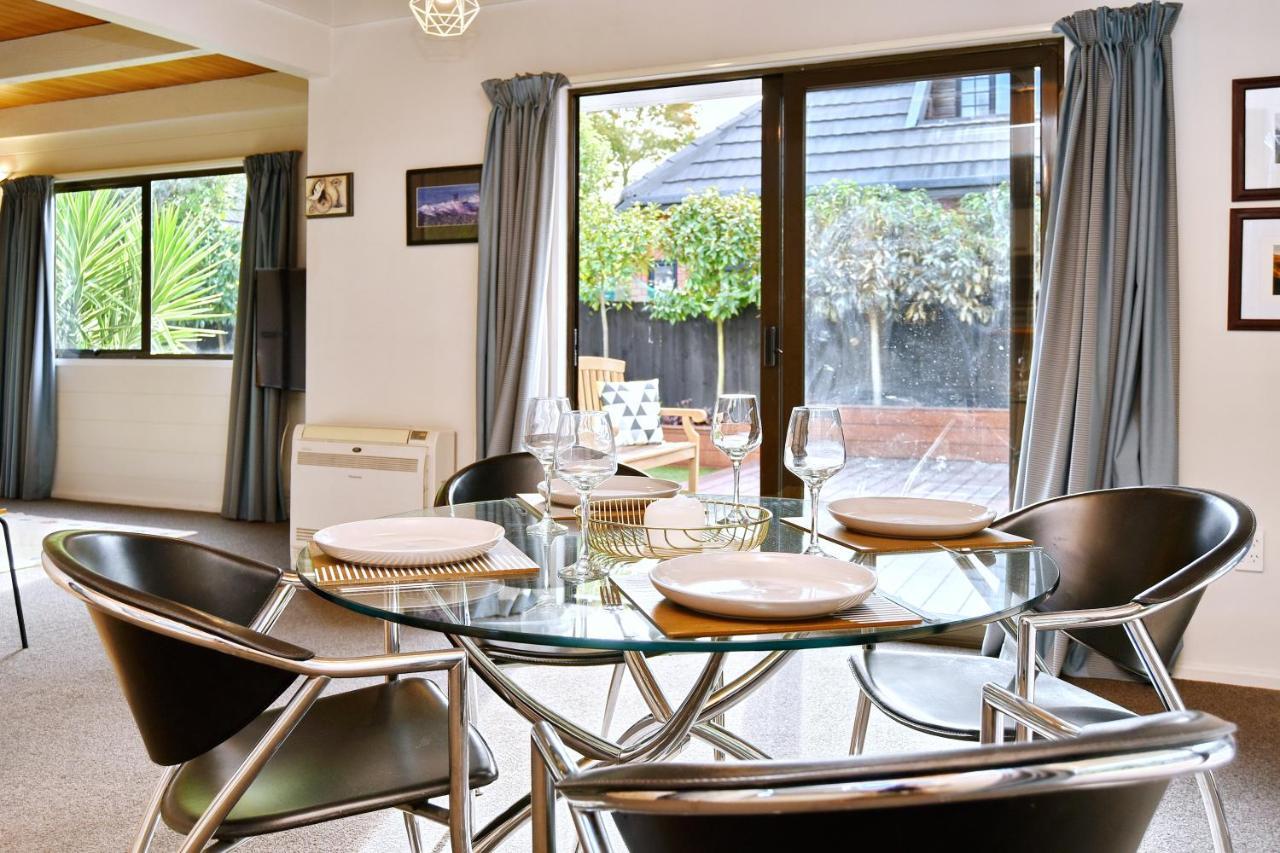 Merivale Lane - Christchurch Holiday Homes ภายนอก รูปภาพ